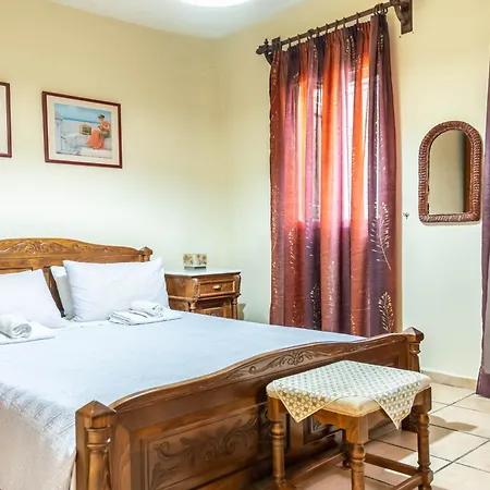 Golden Nest * Chania (Crete)